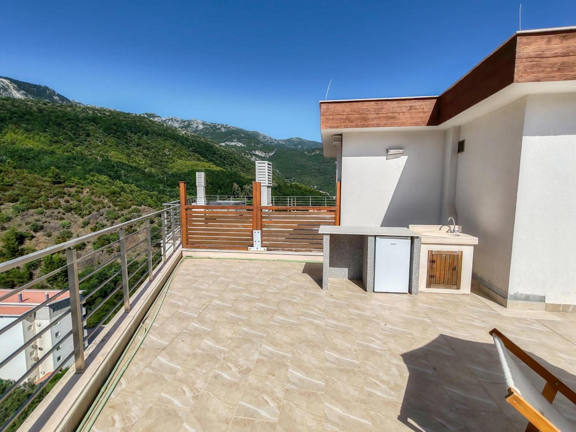 Sunny Side Wellness Resort & Spa Budva Exterior photo