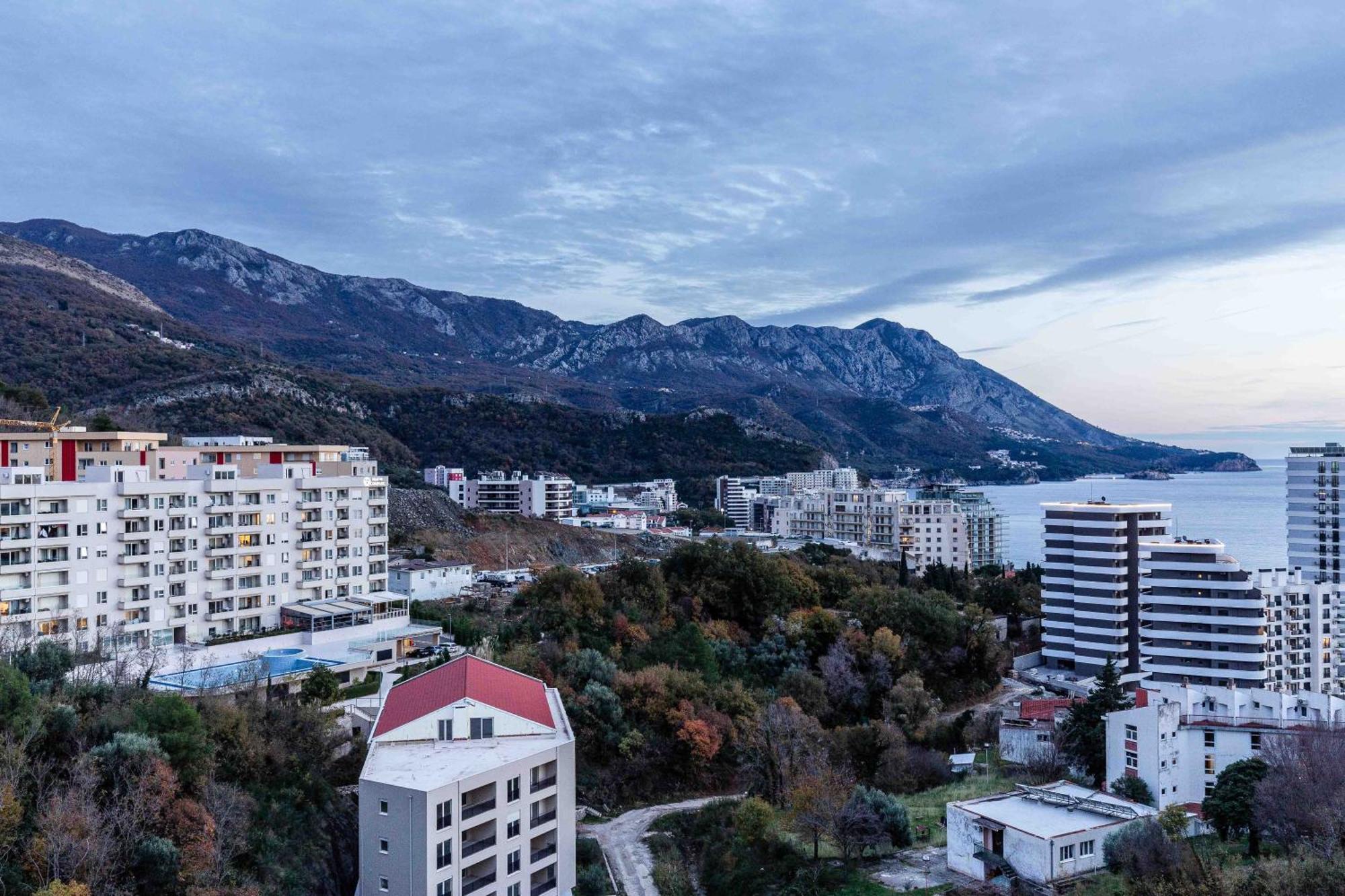 Sunny Side Wellness Resort & Spa Budva Exterior photo